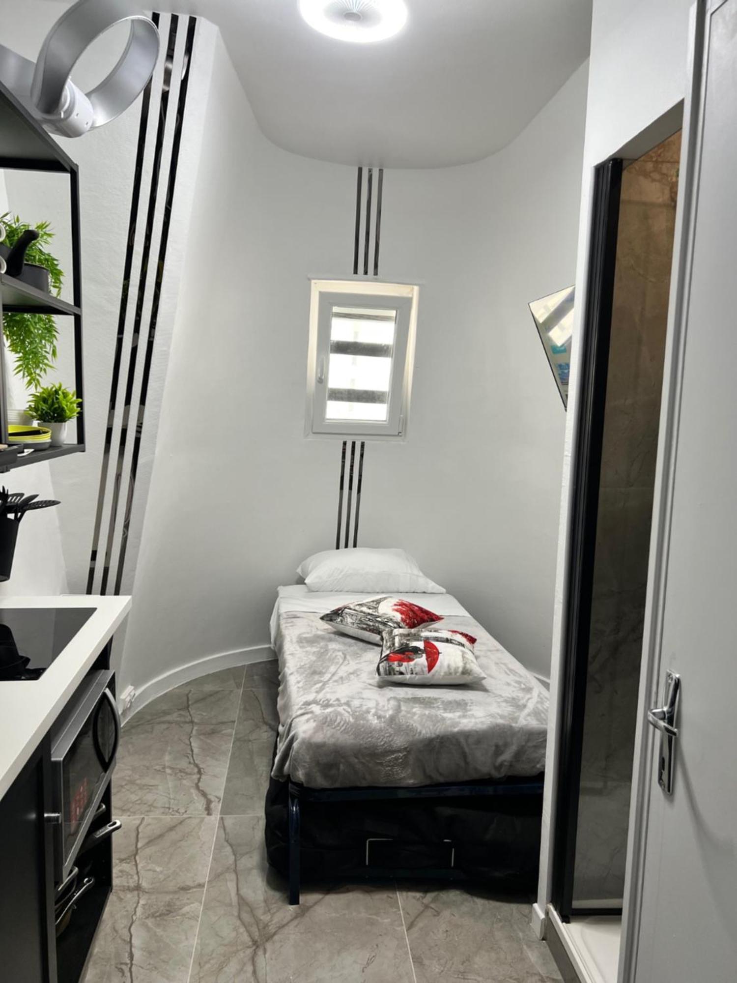 Paris Bastille Bercy Gare De Lyon Chambre Climatisee 9M2 Ideal 1 Pers ,Max 2 Pers ภายนอก รูปภาพ